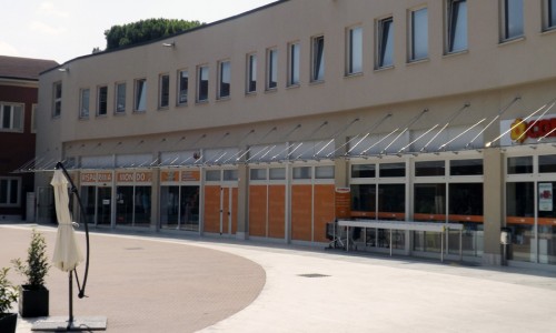 COMMERCIAL CENTRE GIONTELLA